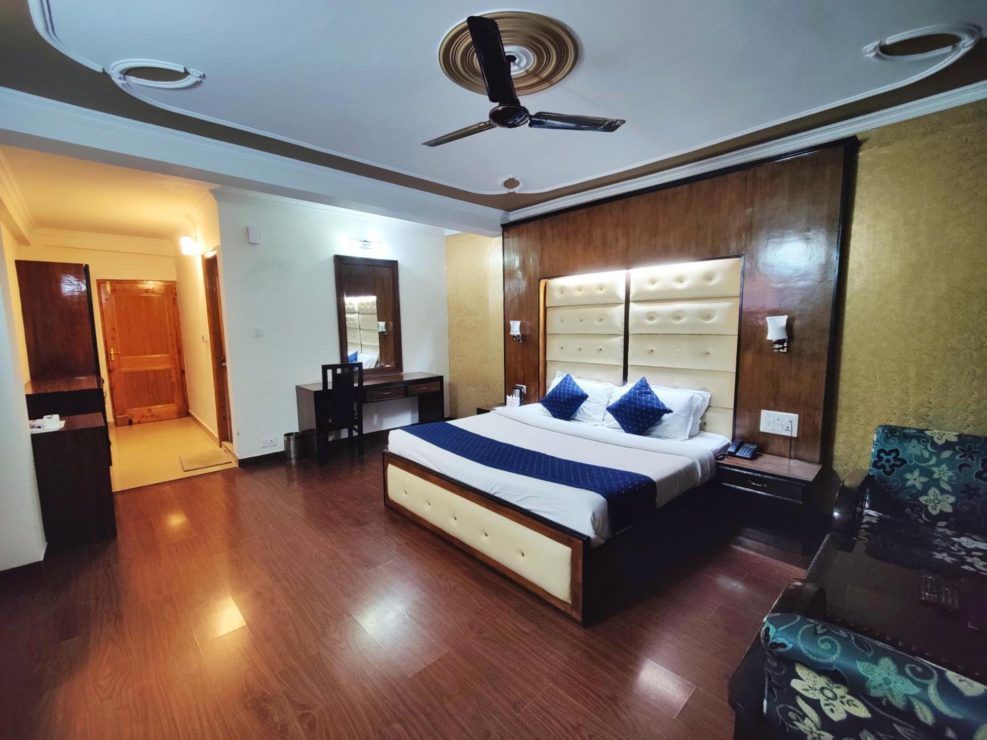 A Star Regency Near Mall Road