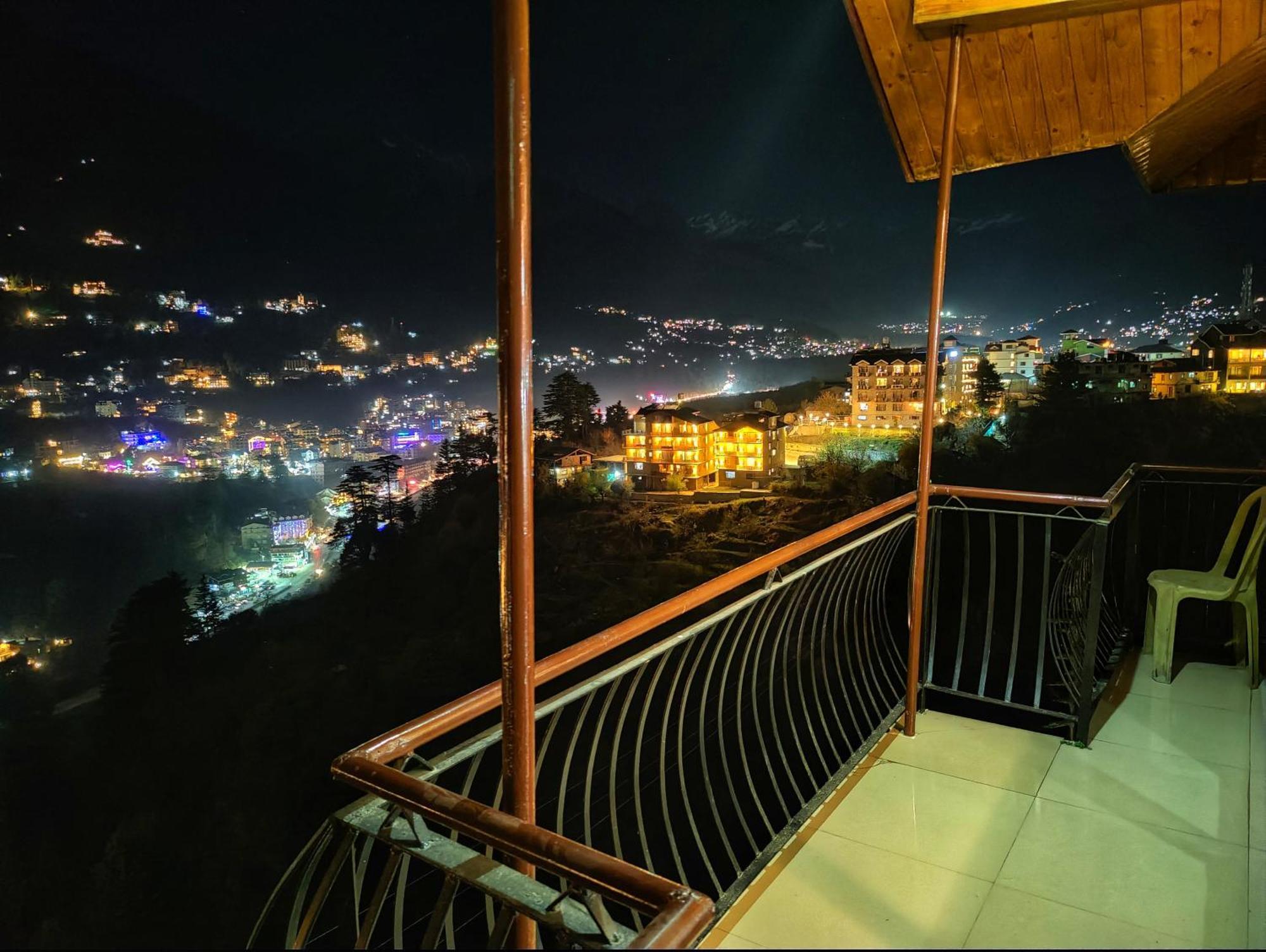 A Star Regency Near Mall Road 3*