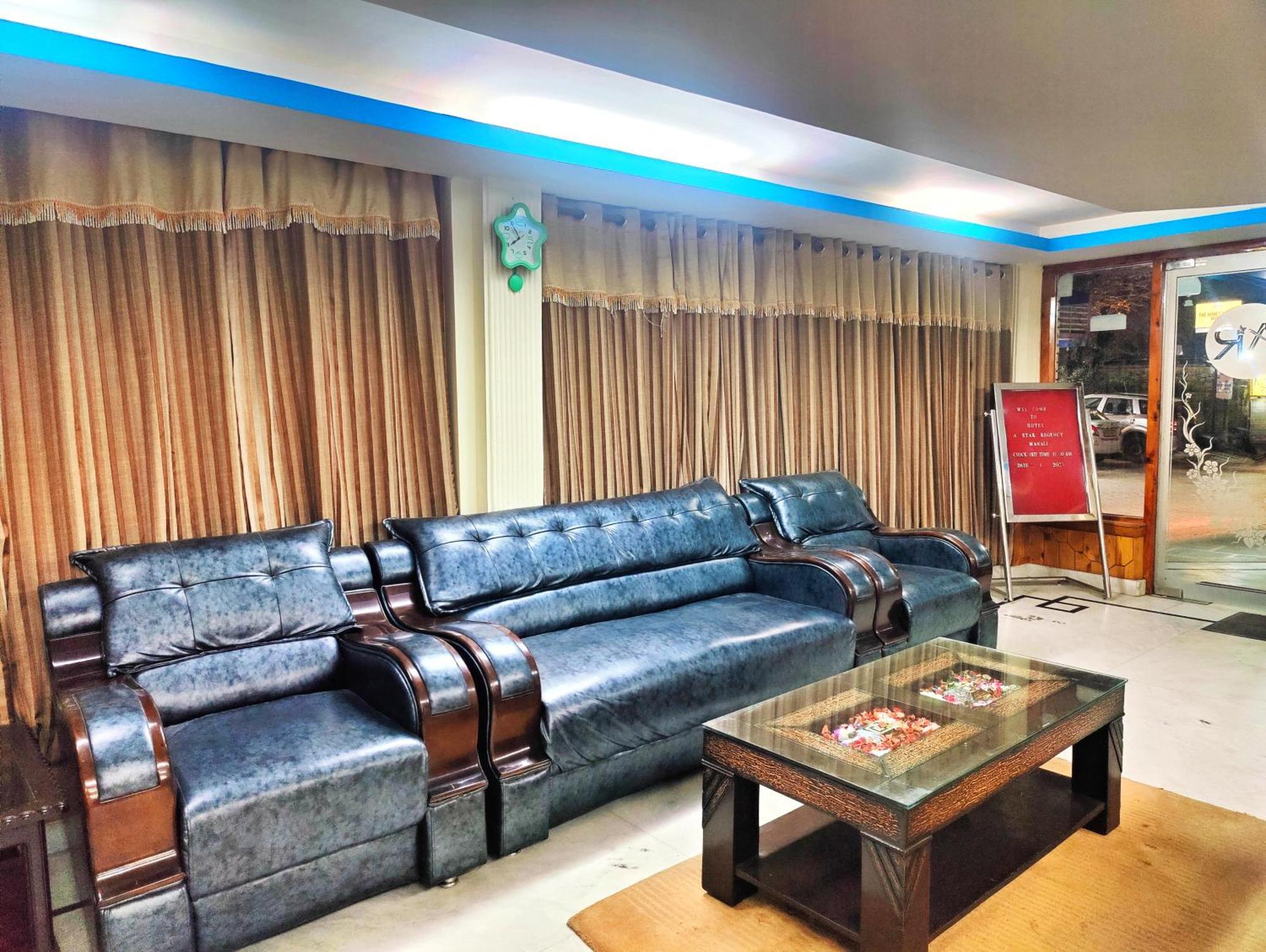 A Star Regency Near Mall Road 3*